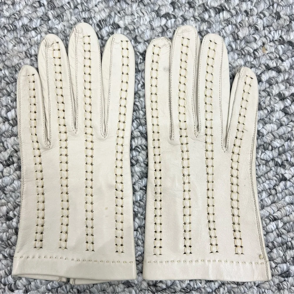 Vtg midcentury beige leather decorative lacing wrist length driving gloves 7 1/2